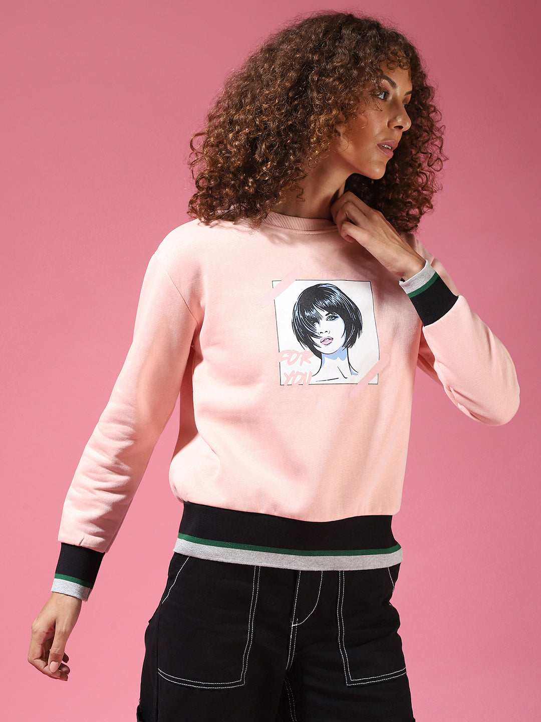 Sweatshirts And Hoodies For Women To Keep Warm In Style