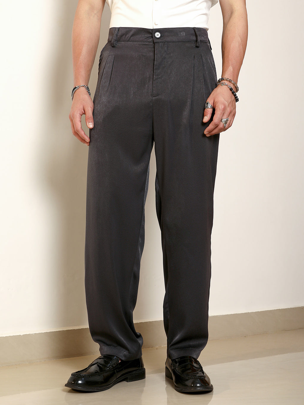 Lightweight - Black Pleated Trousers