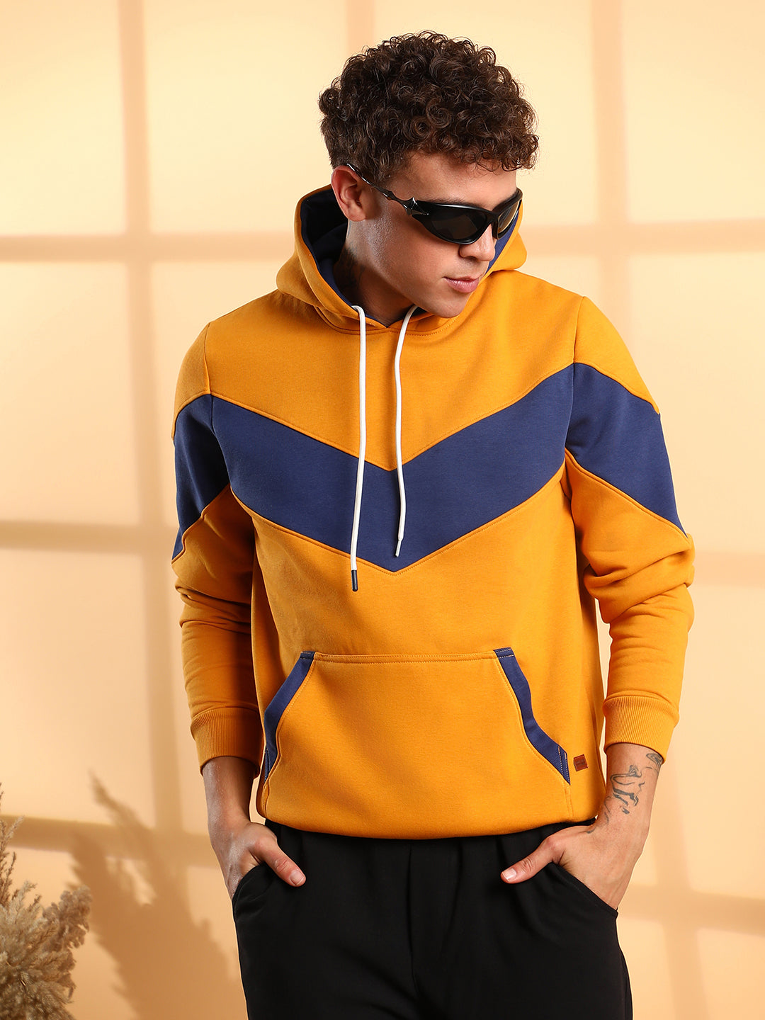 Men's Contrast Panel Hoodie With Ribbed Hem