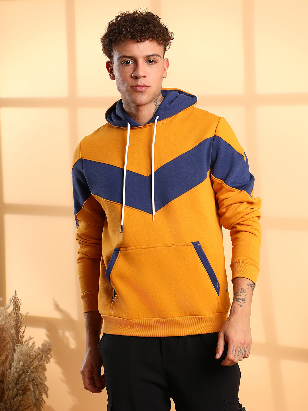 Men's Contrast Panel Hoodie With Ribbed Hem