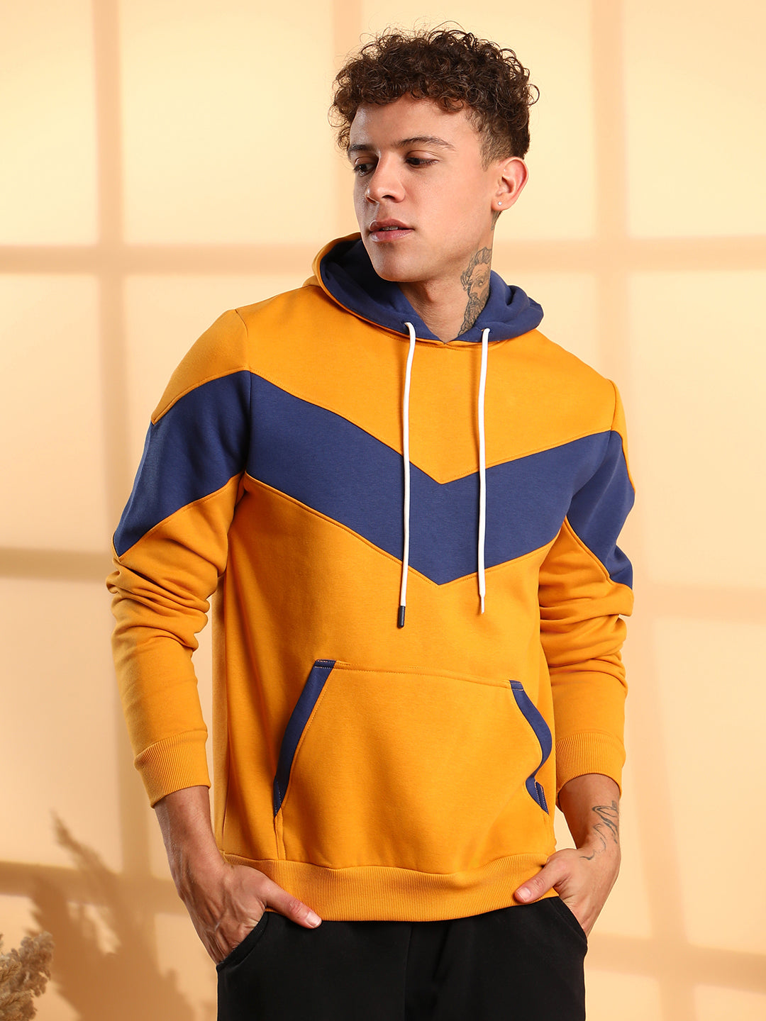 Men's Contrast Panel Hoodie With Ribbed Hem