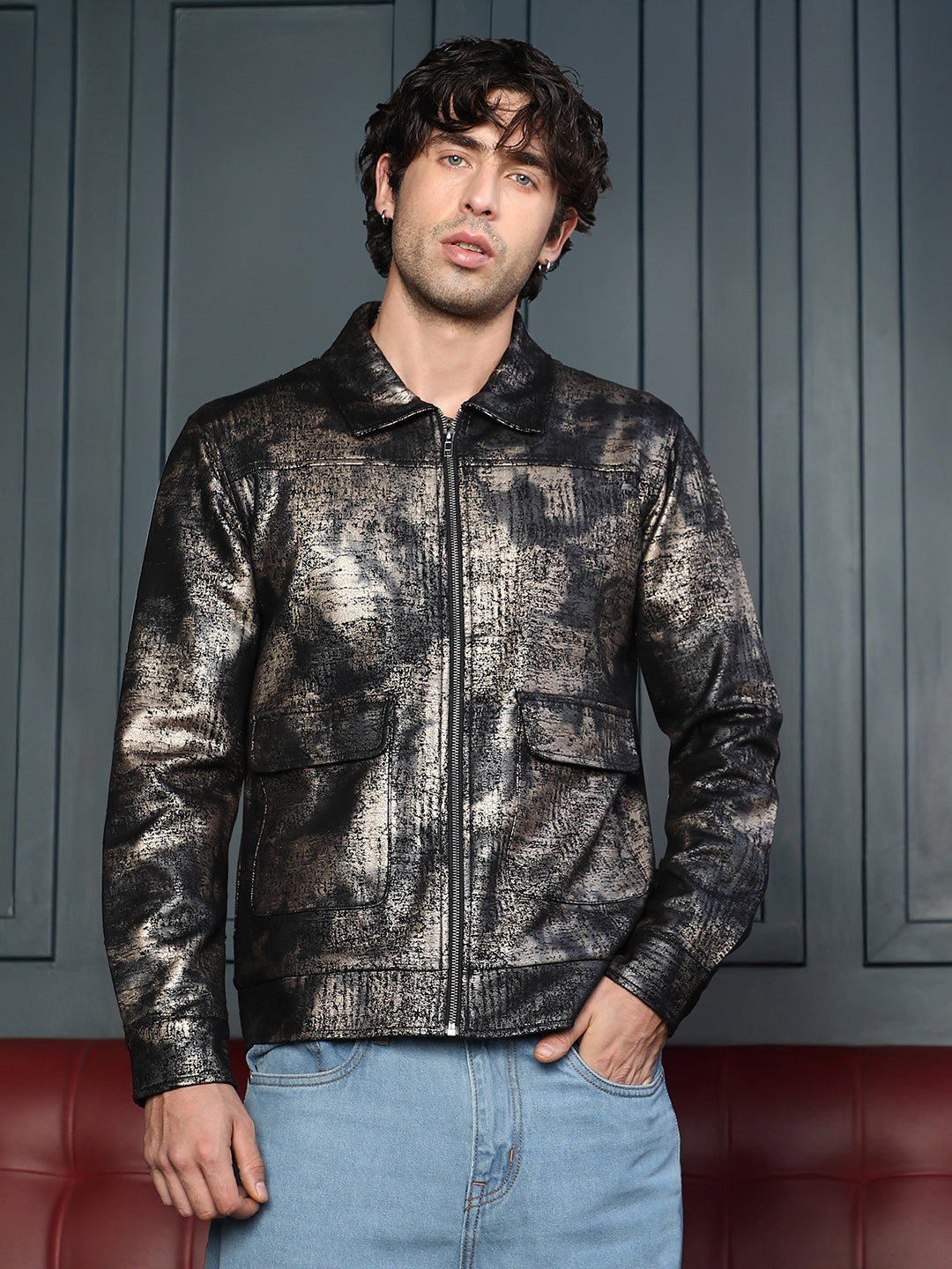 ₹2,499 | Campus Sutra Men's Obsidian Black Reptilia-Jacquard Zip