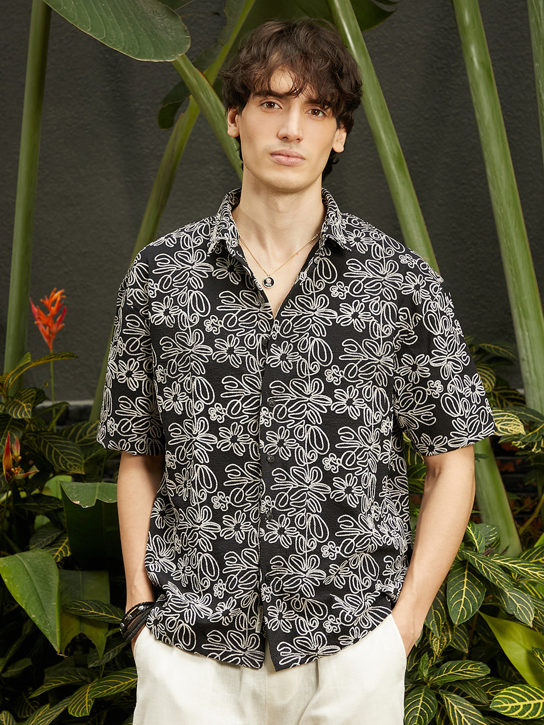 ₹899 | Campus Sutra men's Midnight Black Floral-Lined Oversized