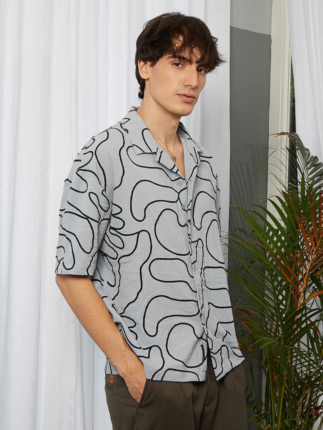 Abstract-Lined Oversized Shirt