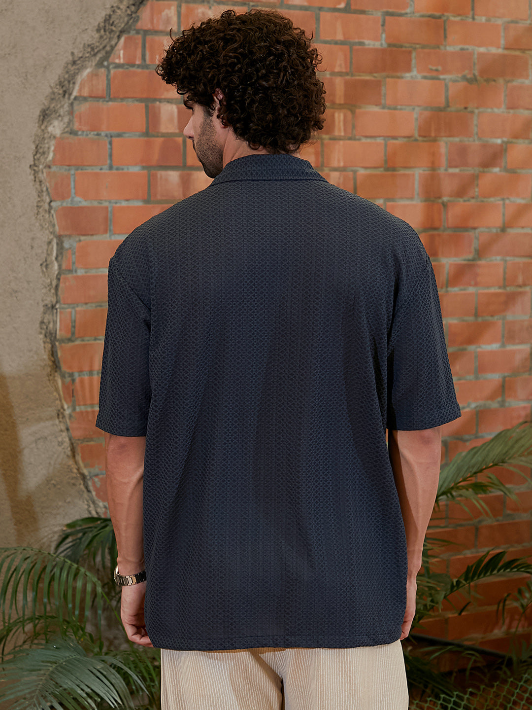 Zigzag-Helix Resort Oversized Shirt