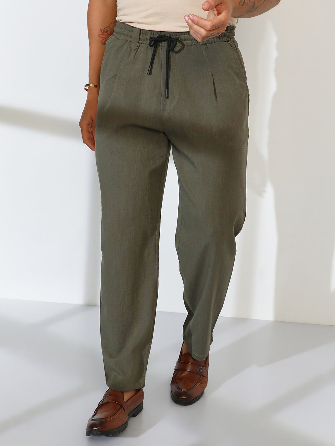 Straight-Fit Linen-Blend Trousers