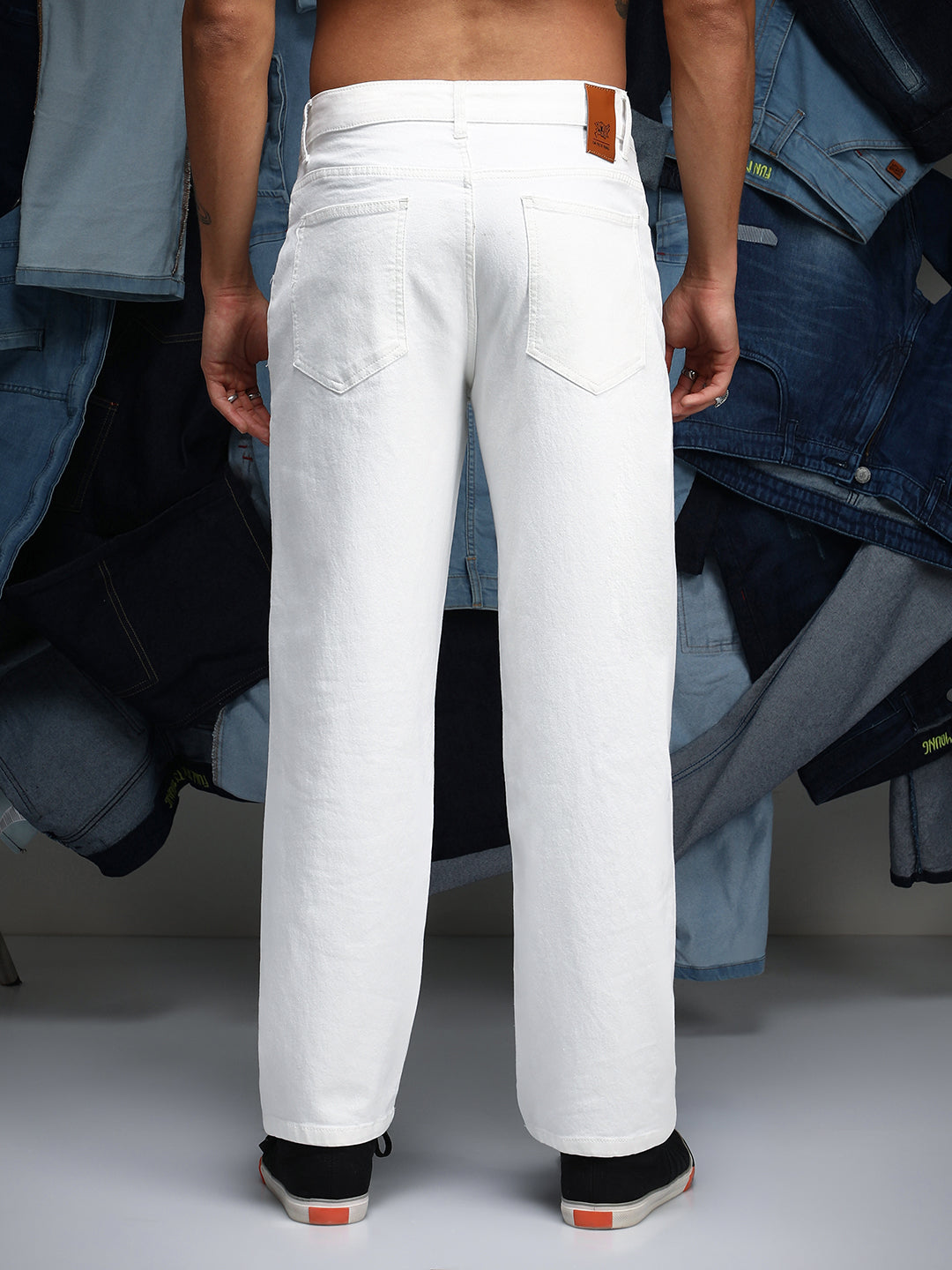 Relaxed Low-Waist Denim Jeans