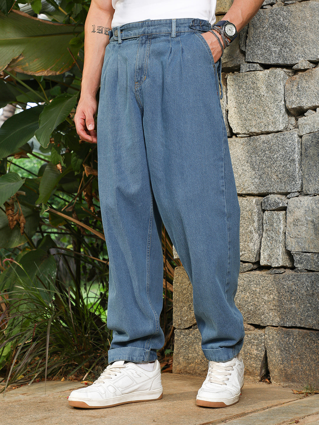 Indigo Blue Mid-Wash Pleated Denim Jeans