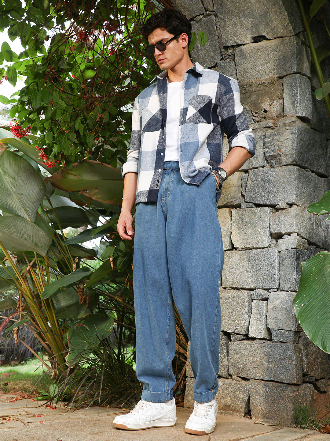 Indigo Blue Mid-Wash Pleated Denim Jeans