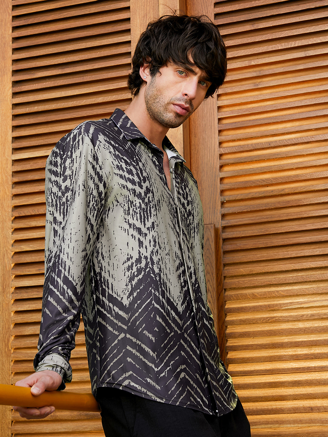 Faded-Chevron Imprint Shirt