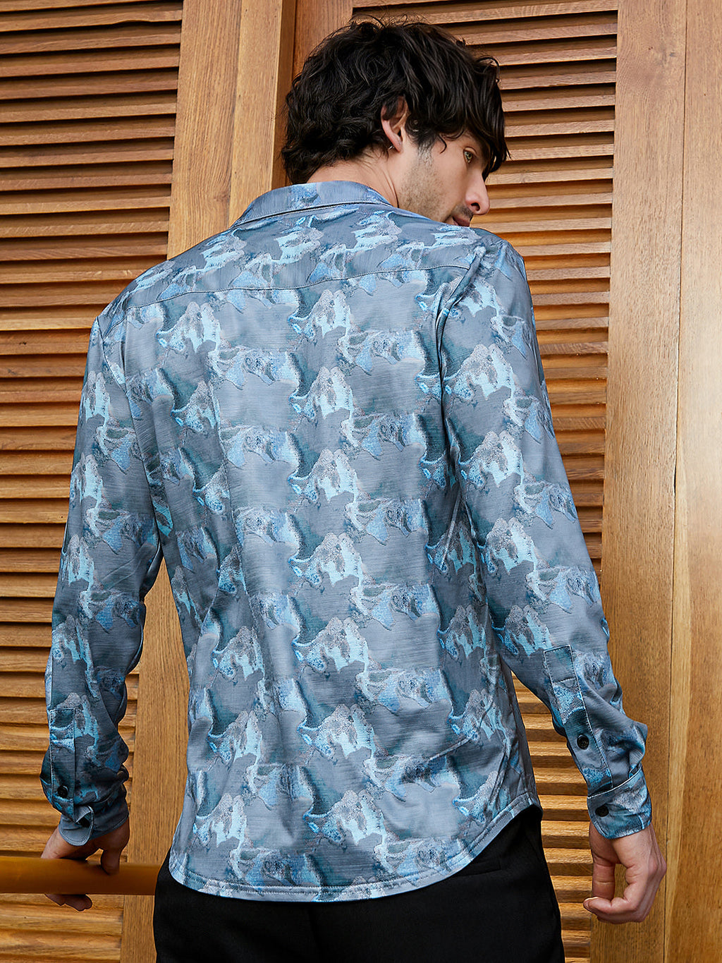 Panel-Swirl Imprint Shirt