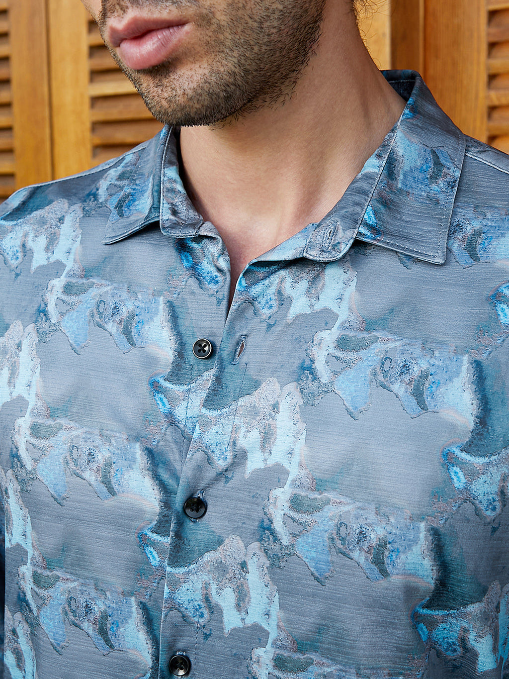 Panel-Swirl Imprint Shirt