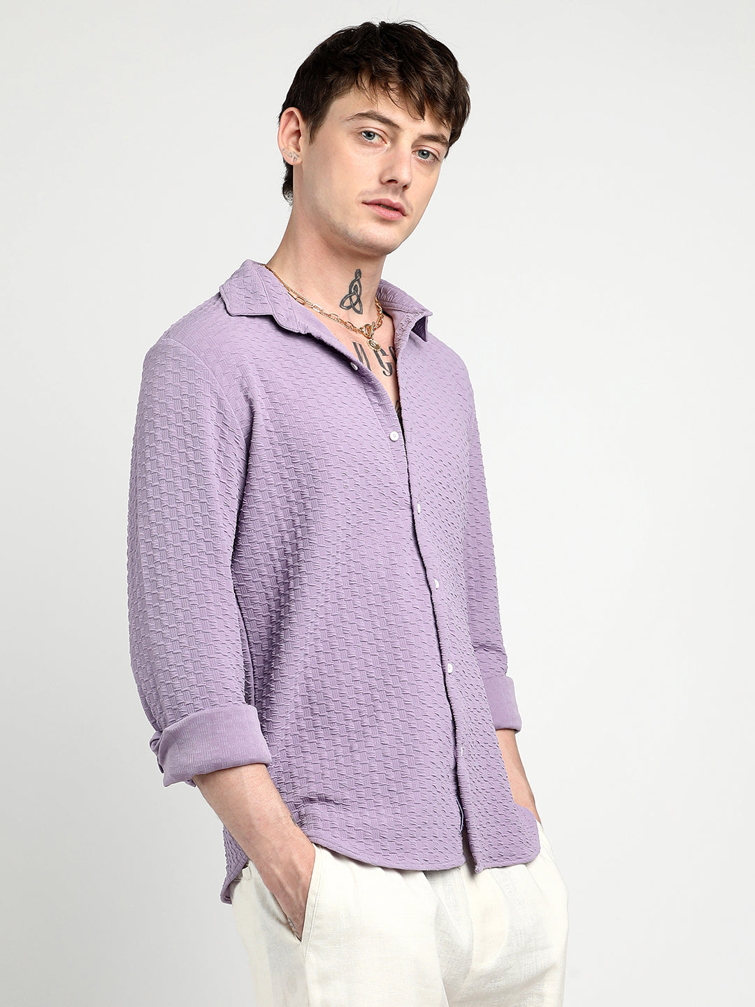 ₹899 | Campus Sutra men's Lilac Ripple Box Shirt - Campussutra