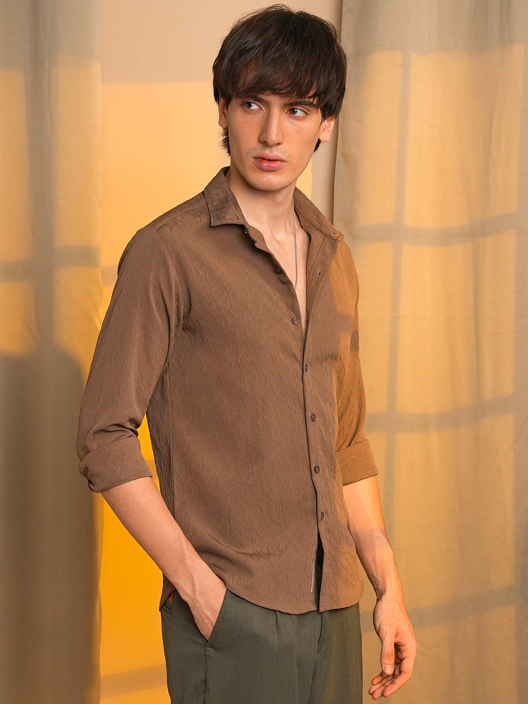 Veined-Textured Shirt L