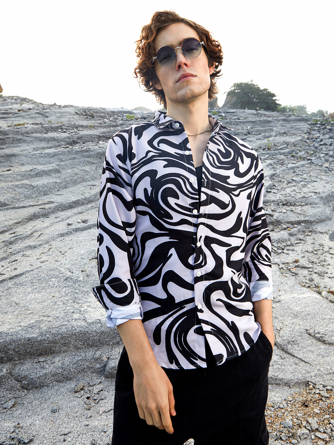 Contrast-Fluid Shirt