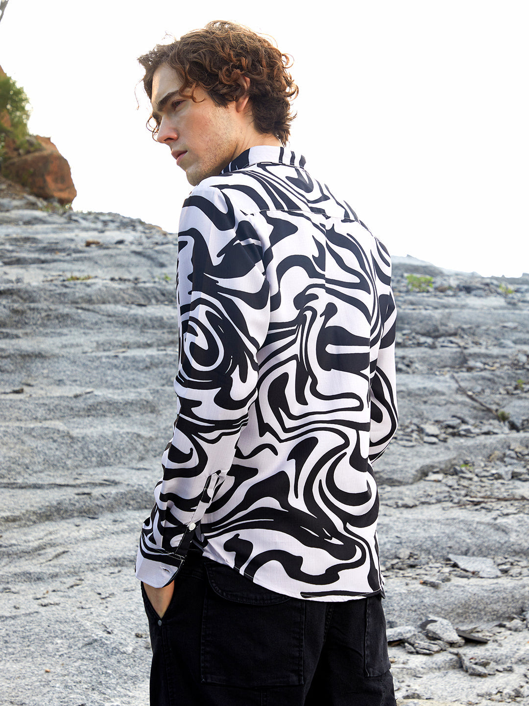 Contrast-Fluid Shirt