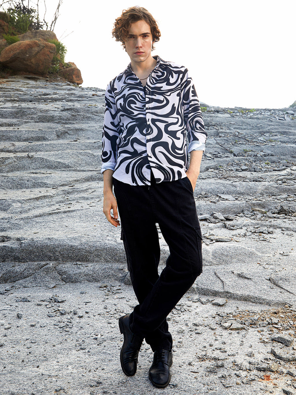 Contrast-Fluid Shirt