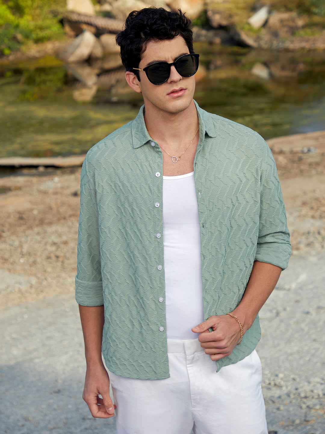 ₹899 | Campus Sutra men's Mint Green Herringbone-Tactile Shirt