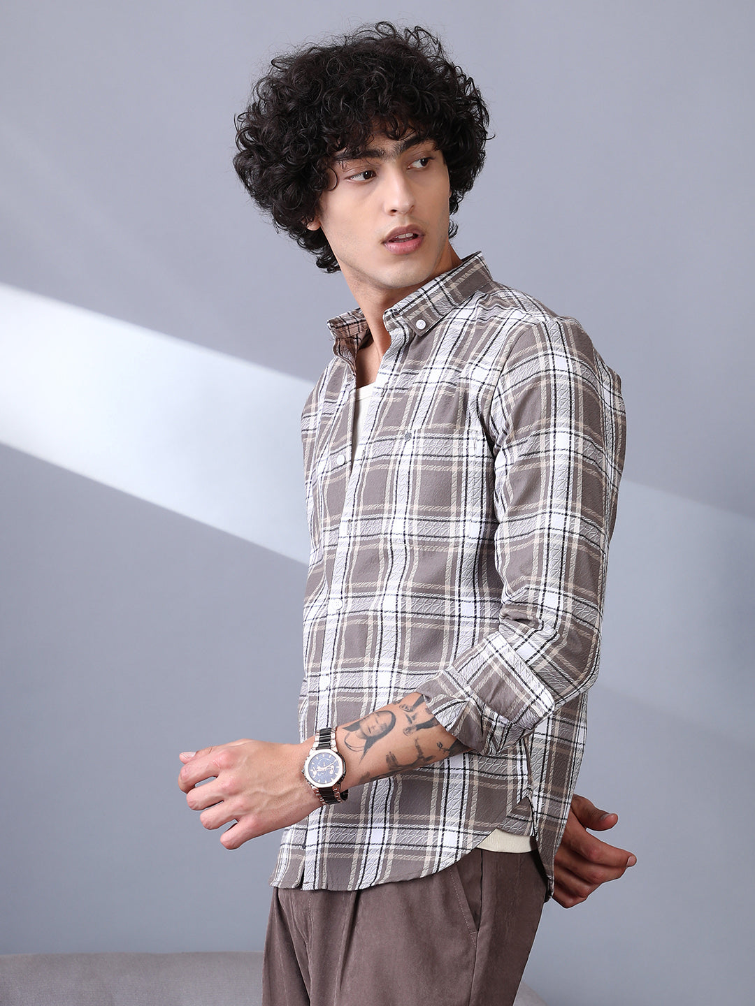 Halo-Graph Regular Shirt