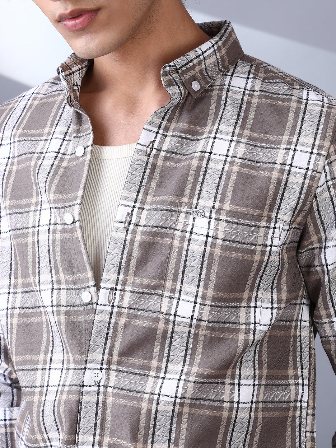 Halo-Graph Regular Shirt