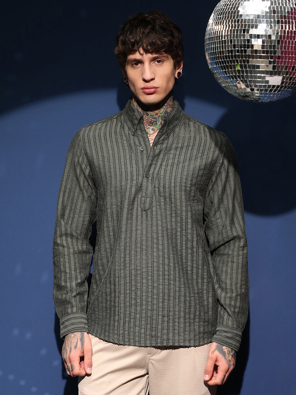 Edge-Lined Half-Placket Shirt