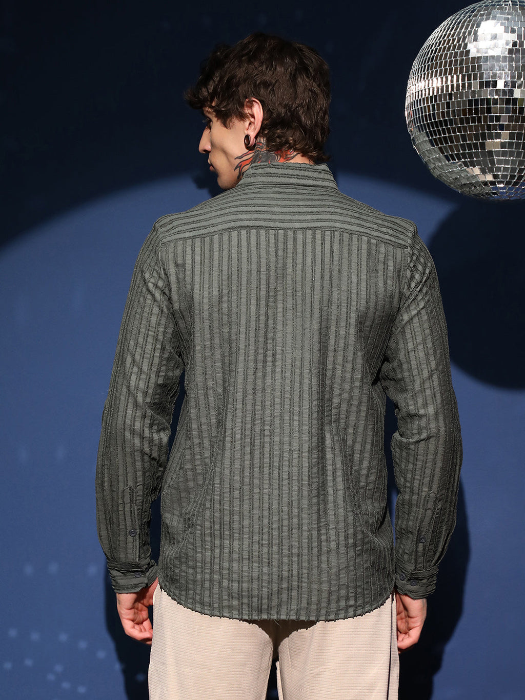 Edge-Lined Half-Placket Shirt