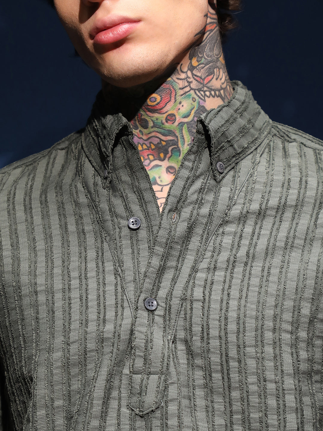Edge-Lined Half-Placket Shirt
