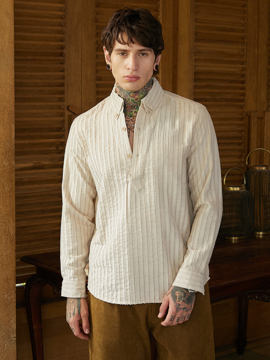 Edge-Lined Half-Placket Shirt