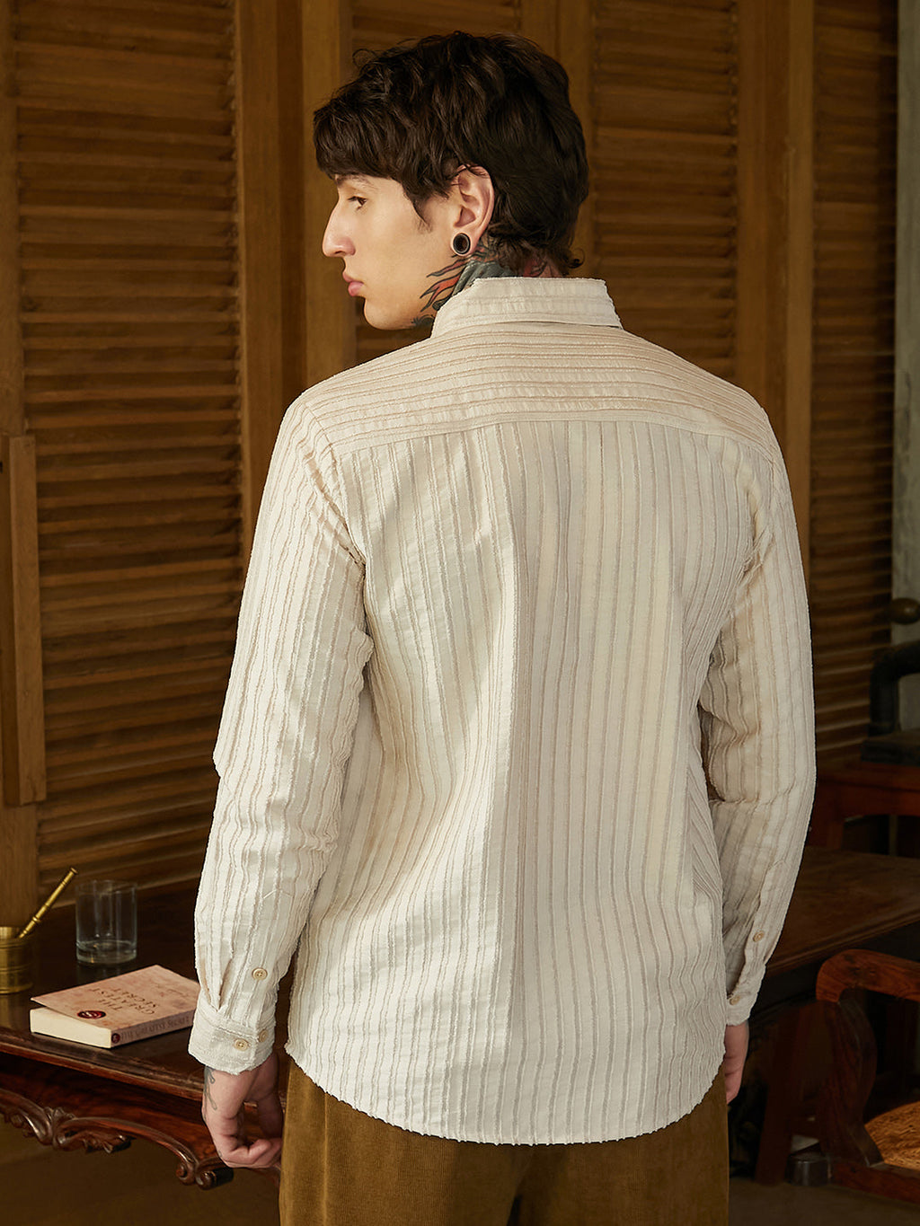 Edge-Lined Half-Placket Shirt