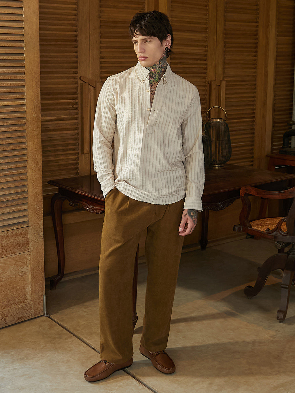 Edge-Lined Half-Placket Shirt