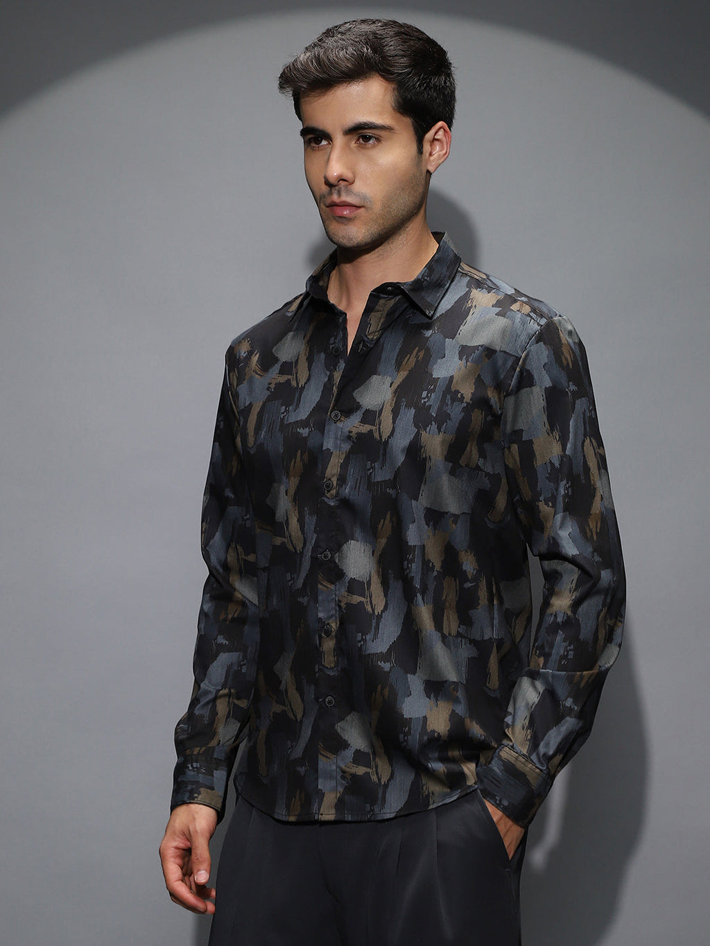 Fray-Stroke Imprint Shirt