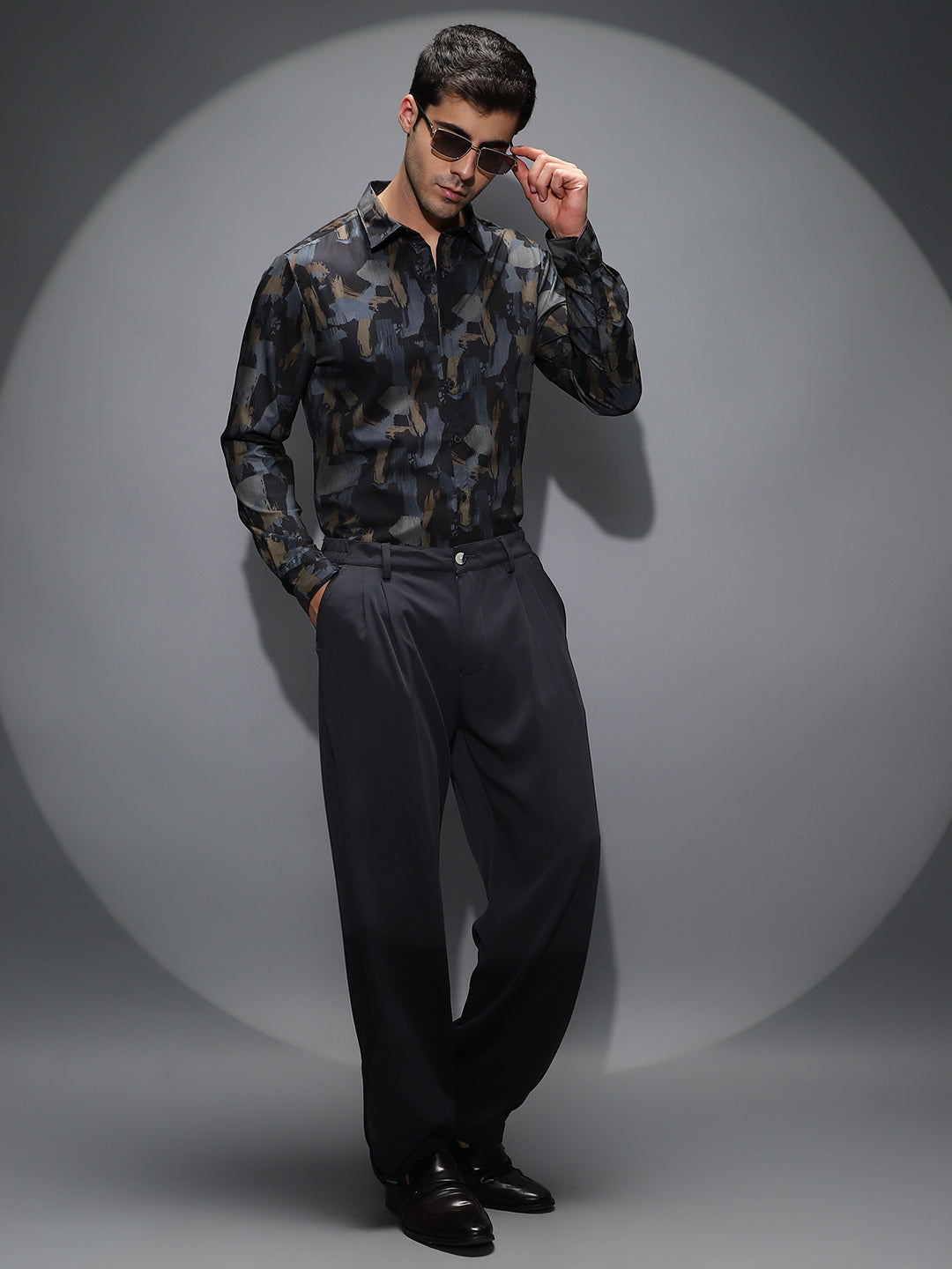 Fray-Stroke Imprint Shirt