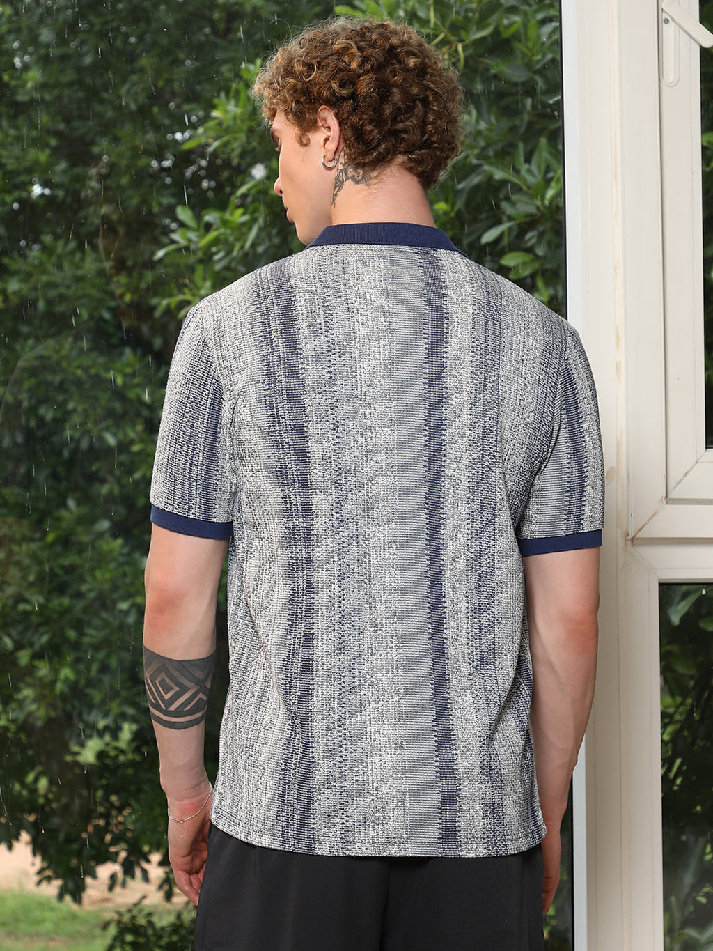 Textured Cotton Blend Cuban Collar Shirt With Vertical Stripes