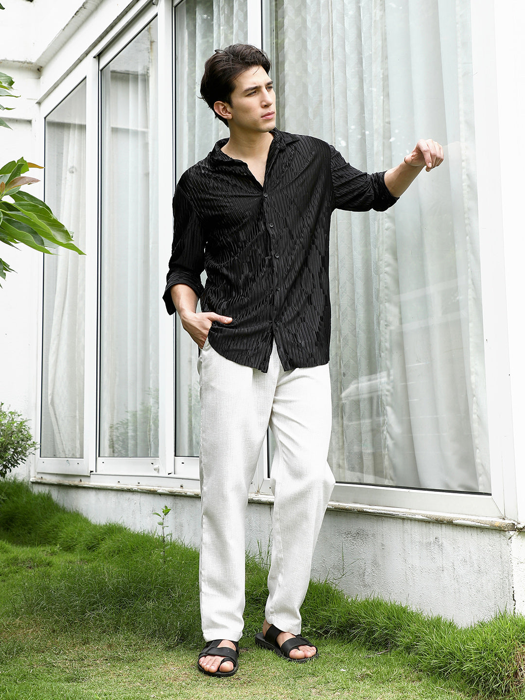 Black Textured Slim Fit Shirt With Semi-Spread Collar