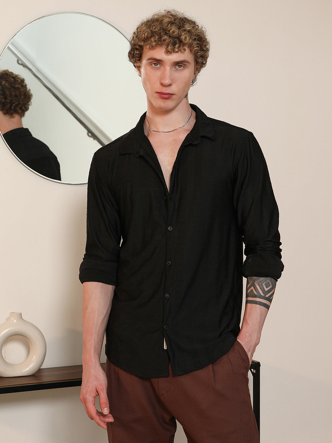 Black Tailored Fit Spread Collar Full Sleeve Shirt