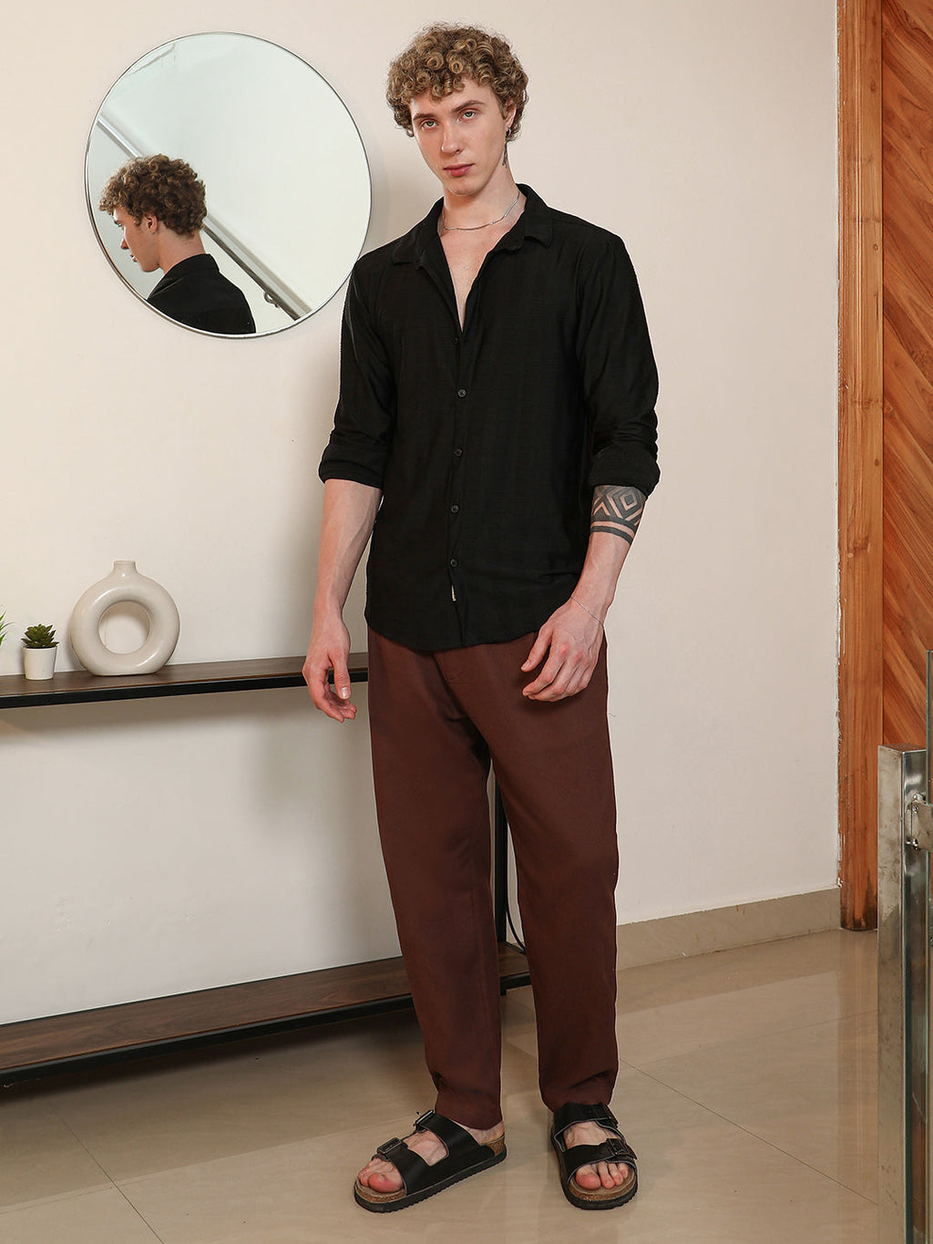 Black Tailored Fit Spread Collar Full Sleeve Shirt