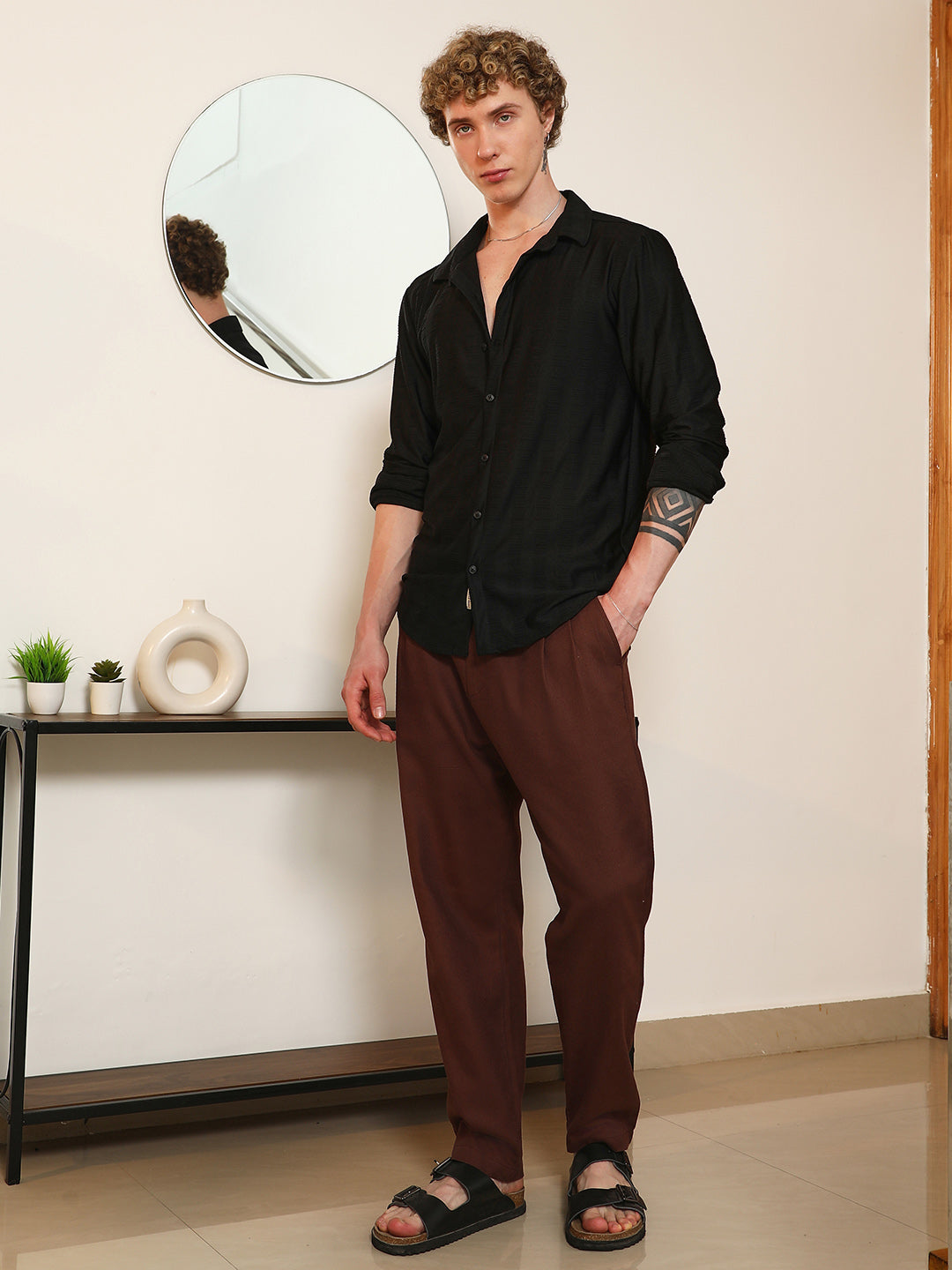 Black Tailored Fit Spread Collar Full Sleeve Shirt