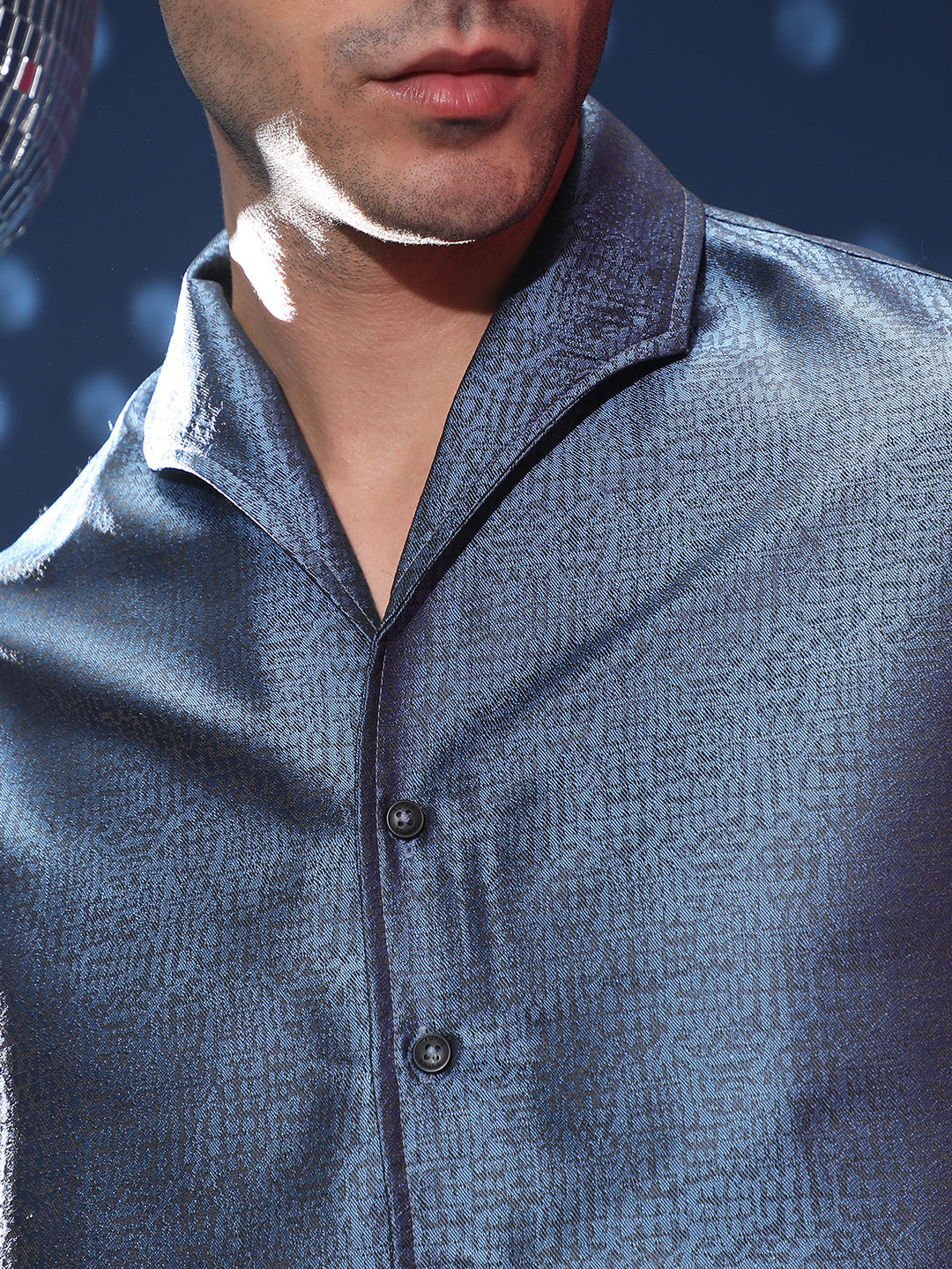 Distortion-Texture Shirt