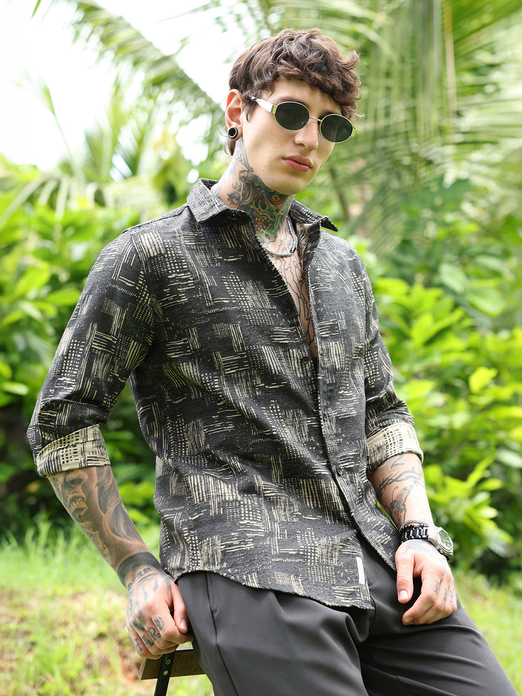 Contrast Scratch-Jacquard Shirt