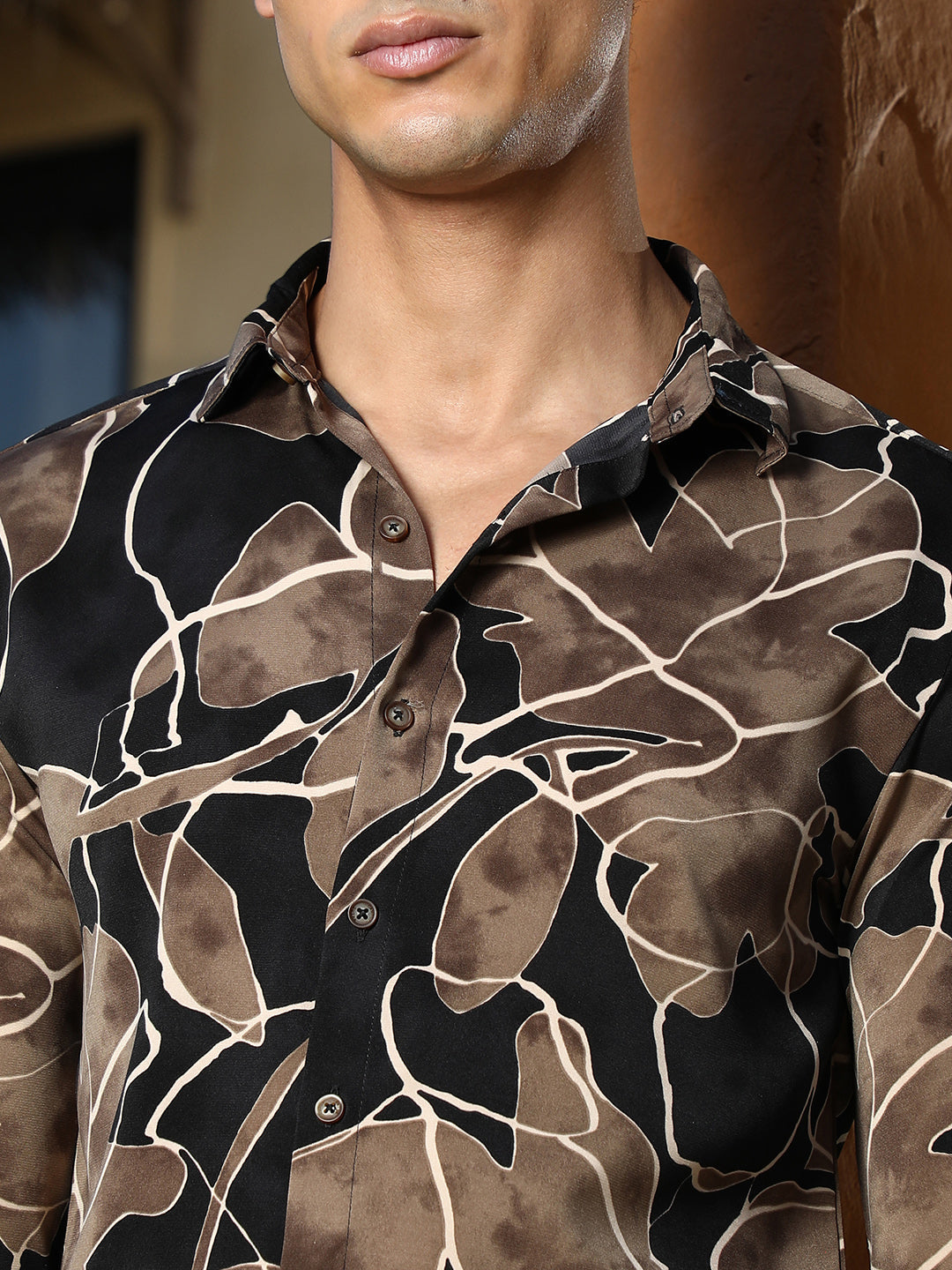 Artistic-Foliage Lined Imrprint Shirt