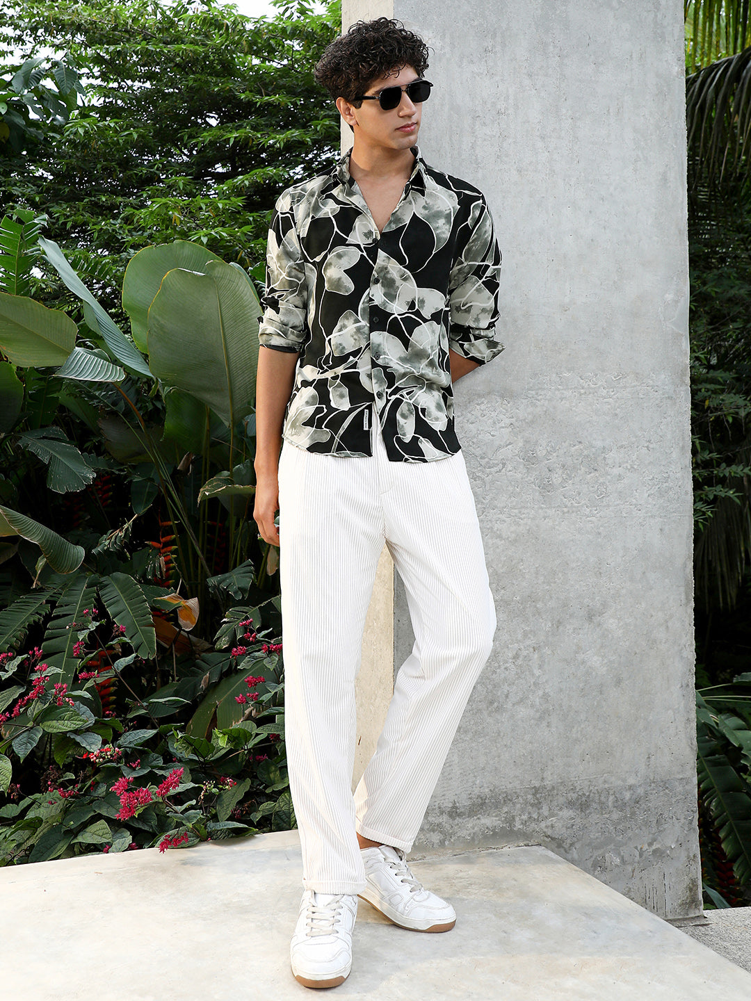 Artistic-Foliage Lined Imrprint Shirt