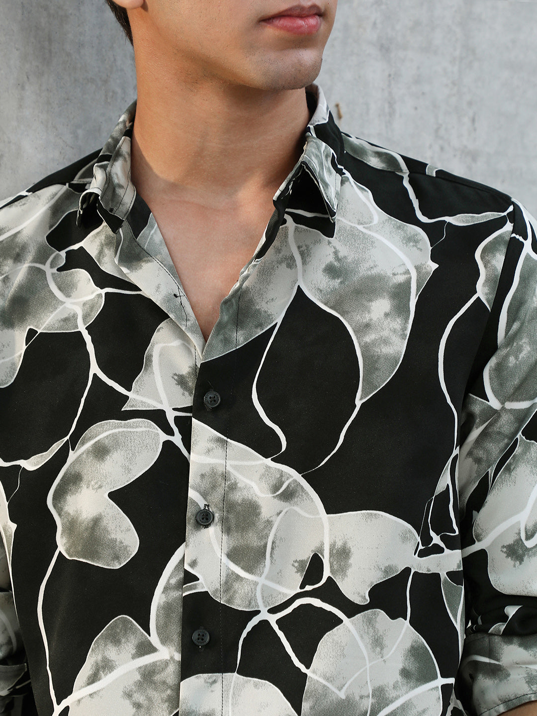 Artistic-Foliage Lined Imrprint Shirt