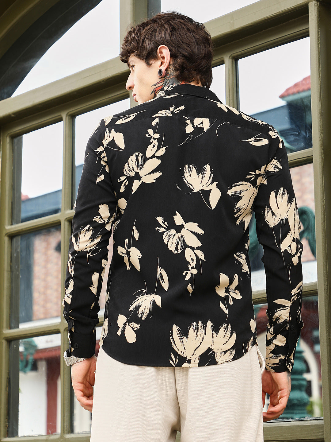 Contrast-Petalia Imprint Shirt