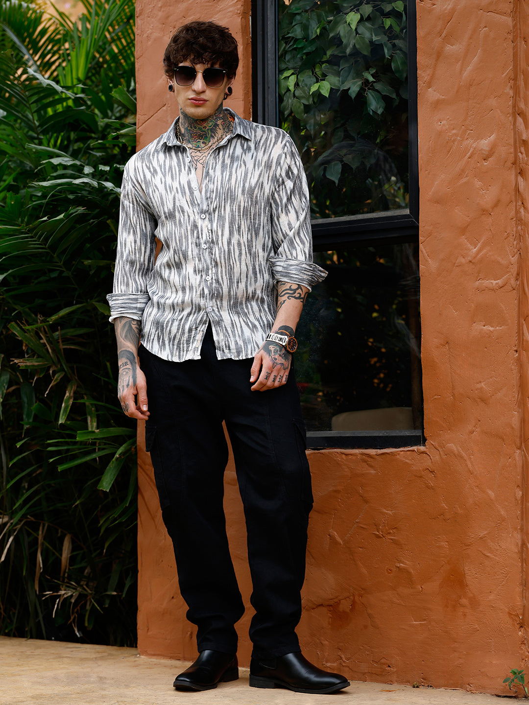 Contrast-Brush Imprint Shirt