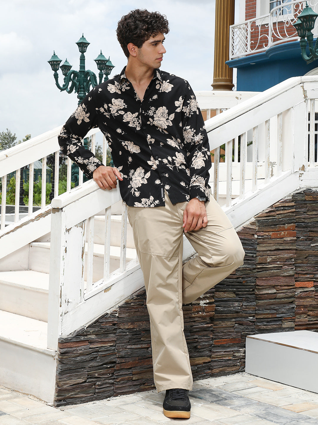 Contrast-Roses Imprint Shirt