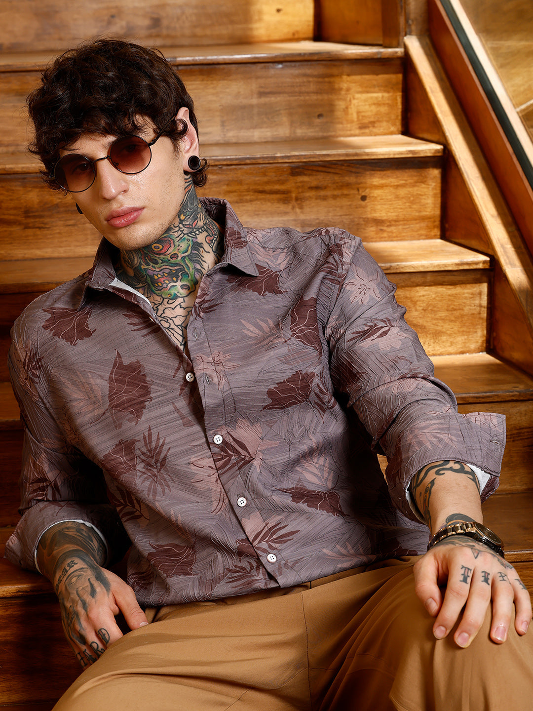 Leaf-Imprint Foliage-Tactile Shirt