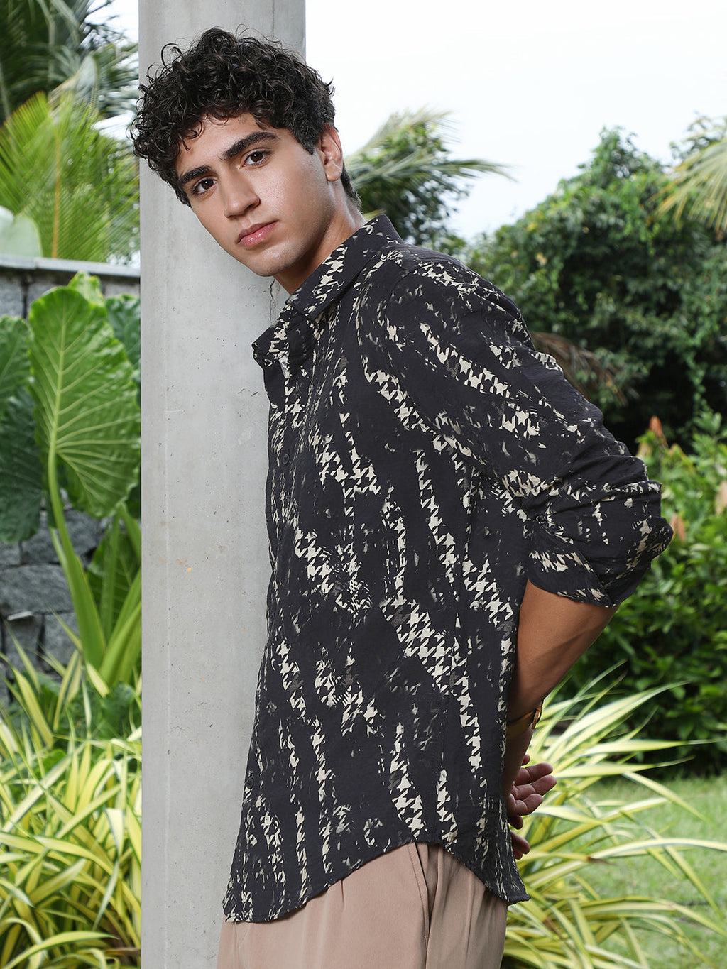 Grazed-Houndstooth Imprint Shirt