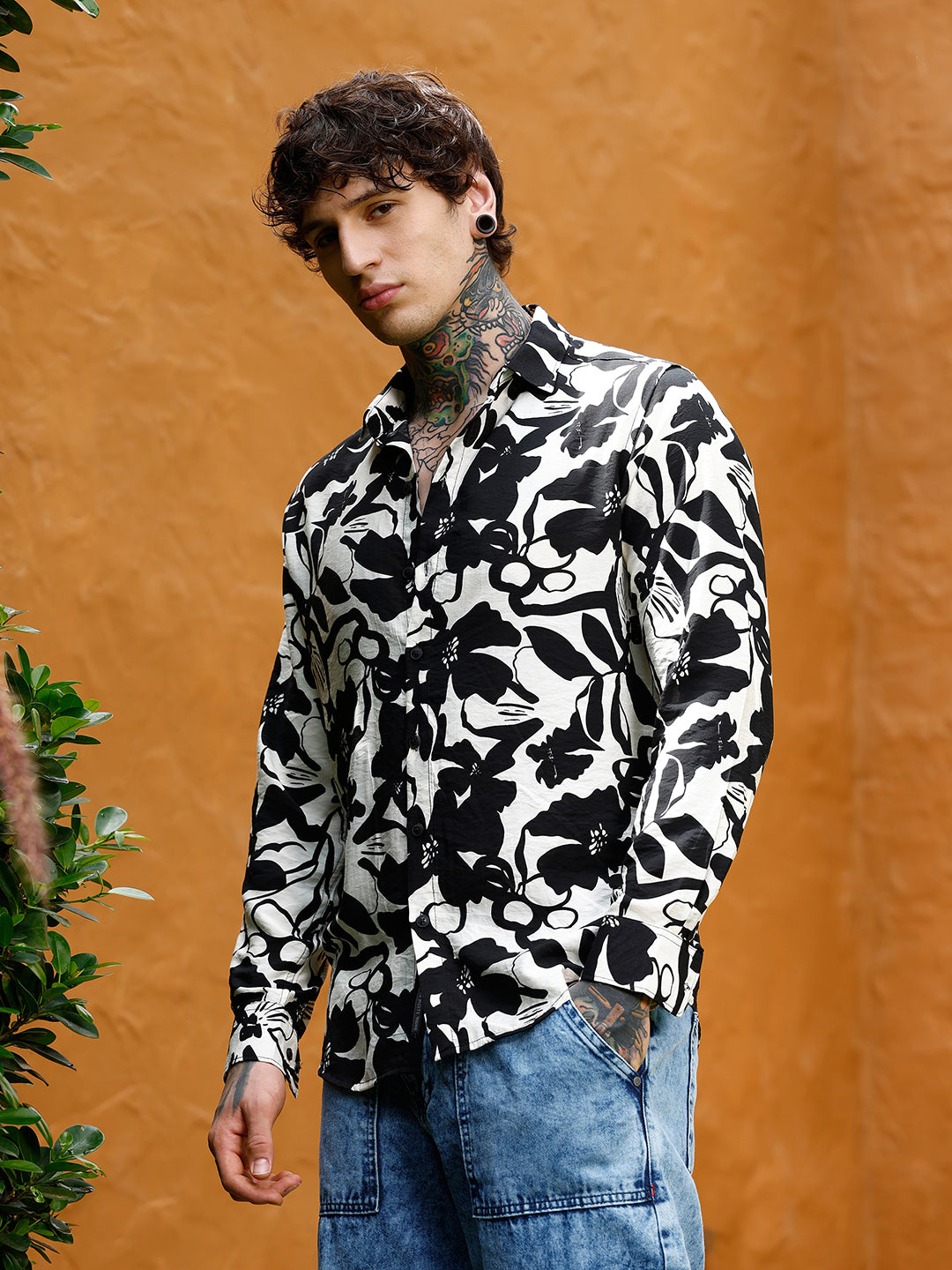 Contrast-Botanical Imprint Shirt