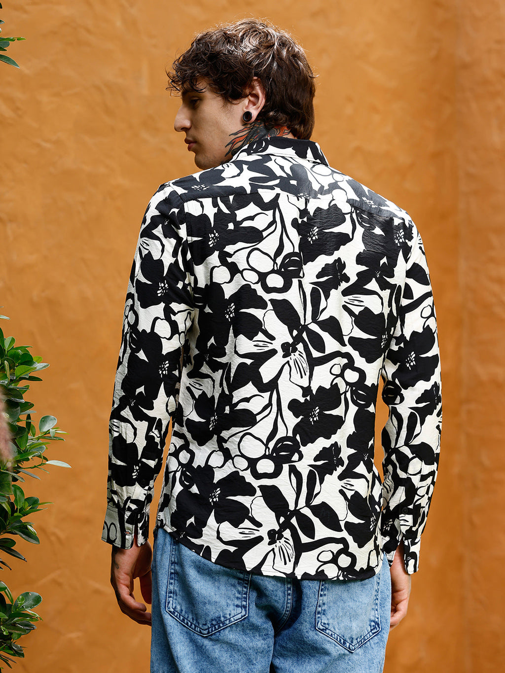 Contrast-Botanical Imprint Shirt