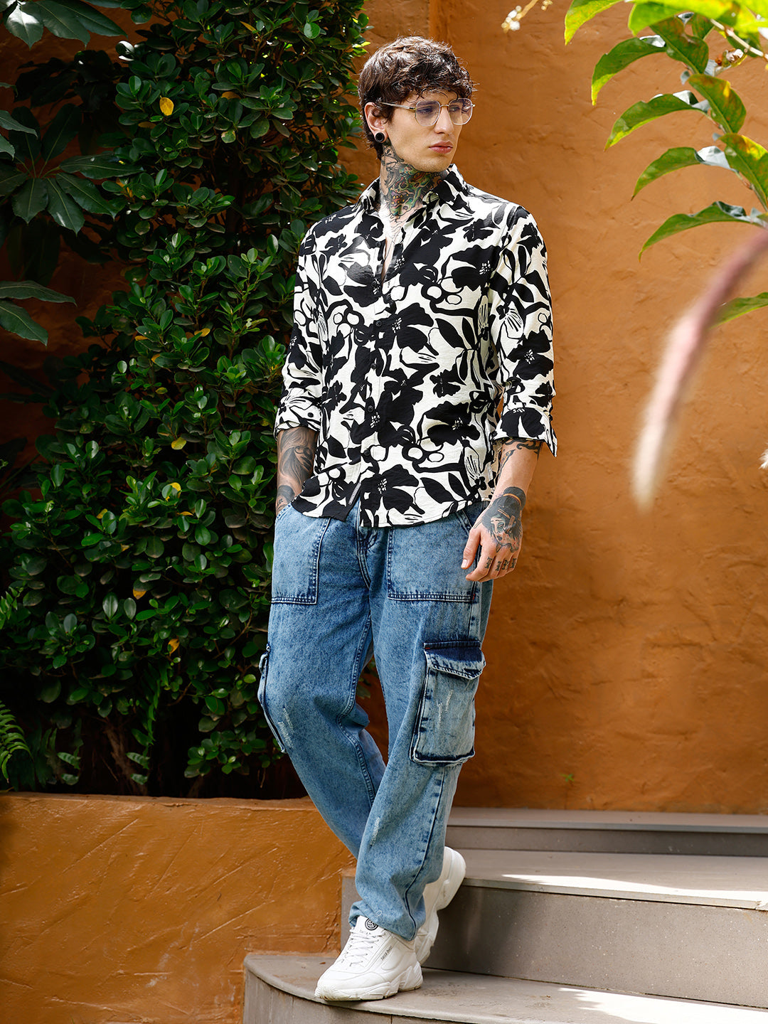 Contrast-Botanical Imprint Shirt